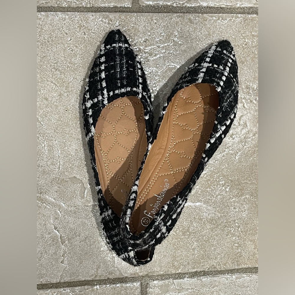 Black and White Women's Flats